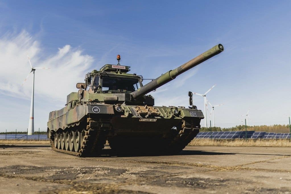 Spanyolország hat Leopard–2 harckocsit küld Ukrajnának