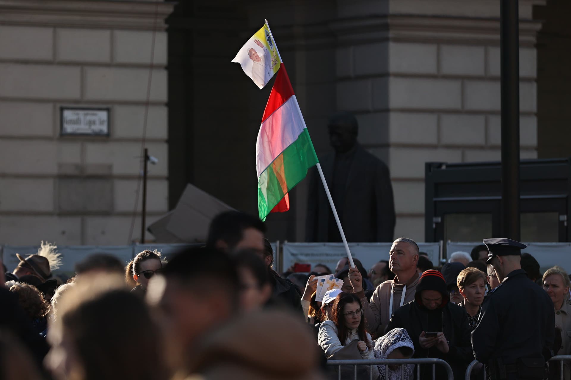 Ferenc pápa a Kossuth téren