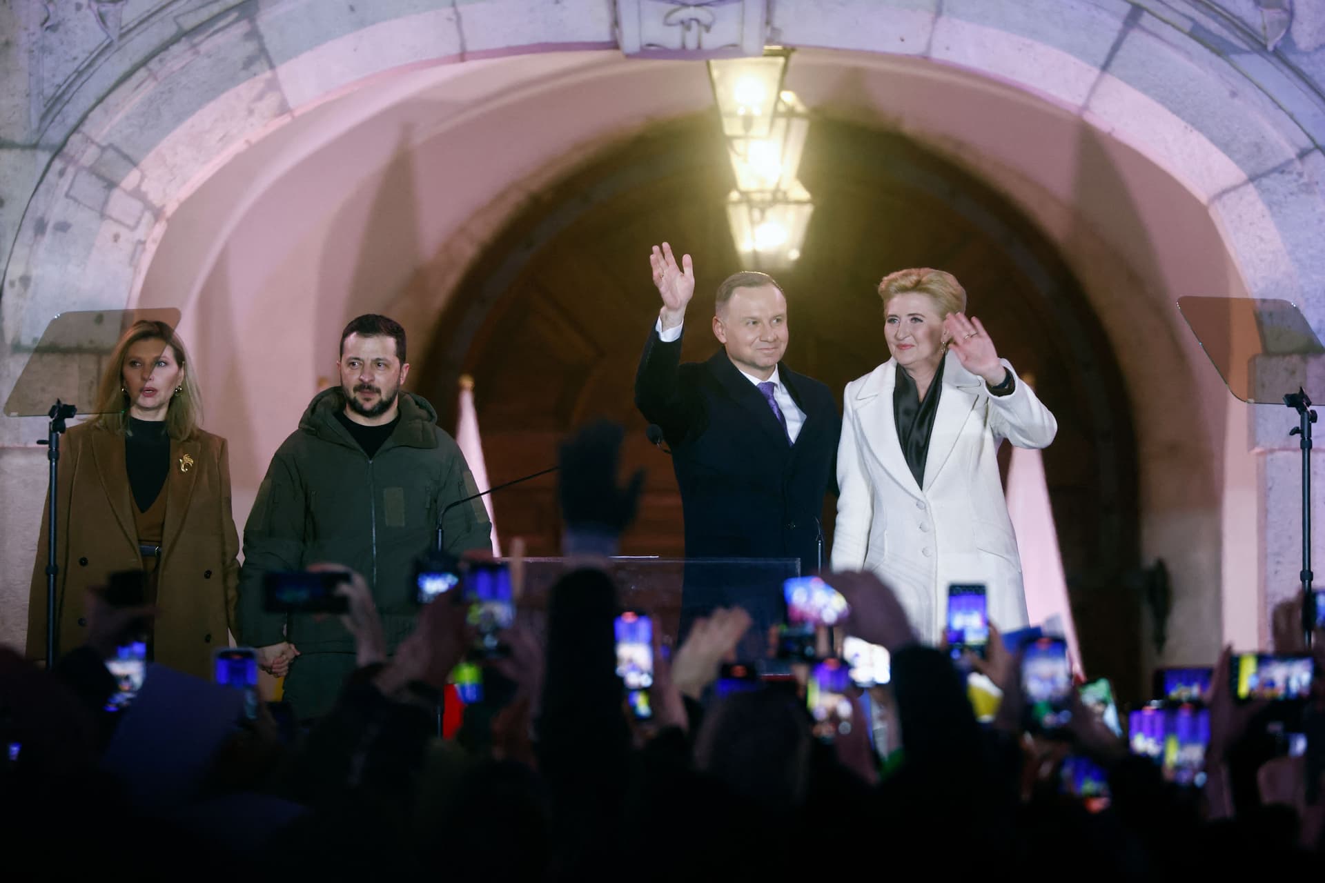 Duda szerint nem szabad az ukránok feje fölött tárgyalni
