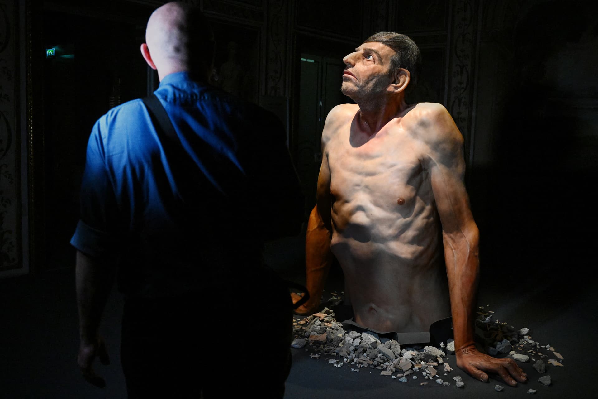 LOOK ALIVE! A legnagyobb kortárs művészek hiperrealista szobrai