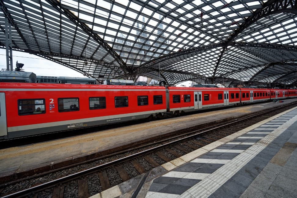 Ötvenórás vasutassztrájkot tartanak vasárnap