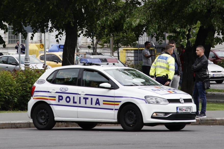 Magyar mentőegységek is keresik a csónakbalesetben eltűnt személyeket