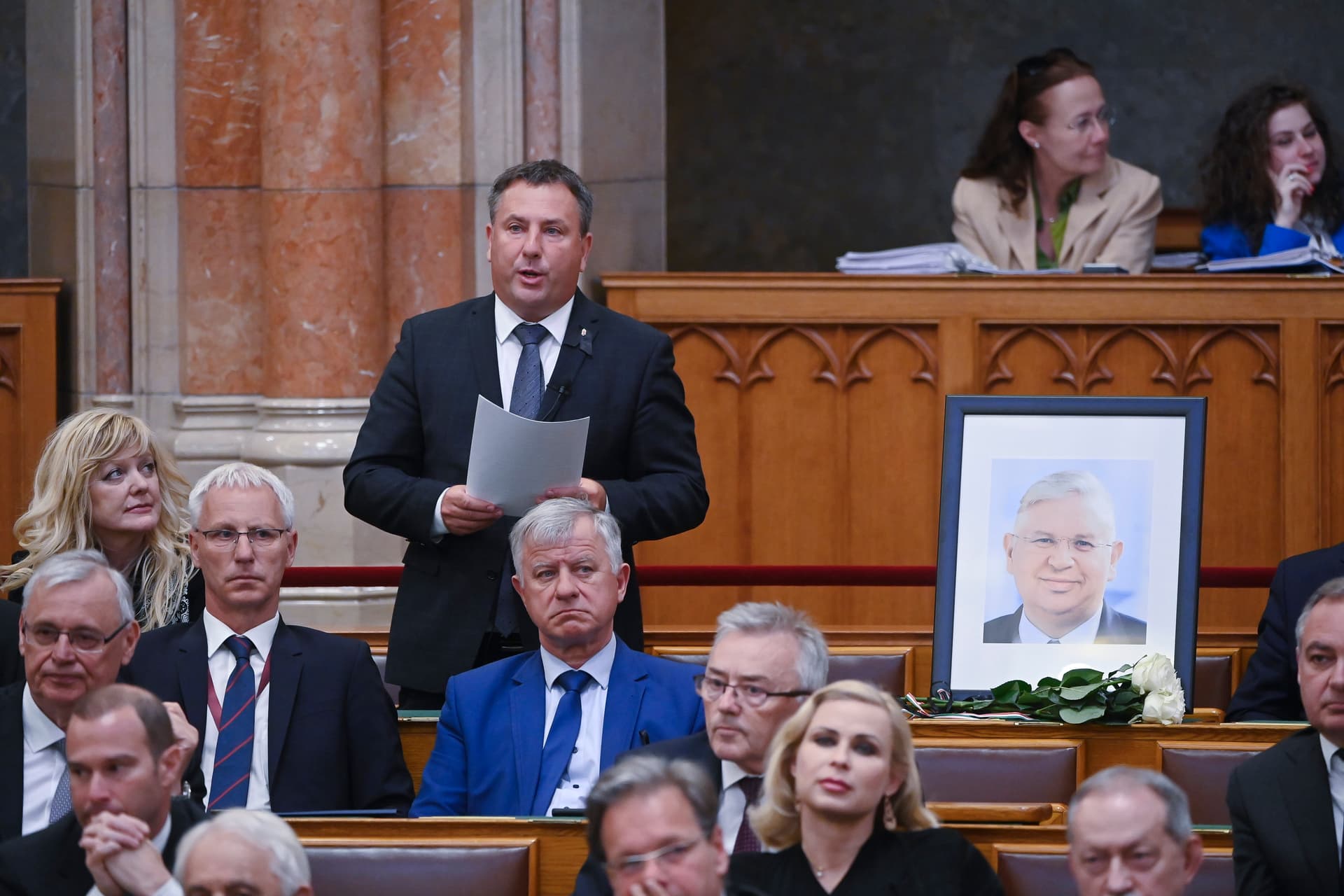 „Három és fél éve nem vezeti senki a fővárost” + Videó