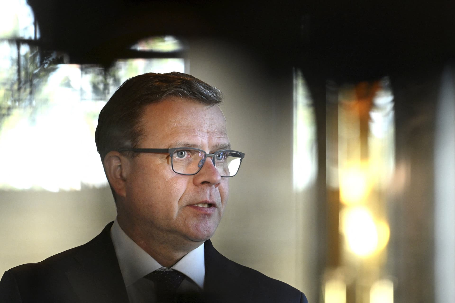 Túlélte a finn kormány a rasszista botrány miatti bizalmatlansági indítványt