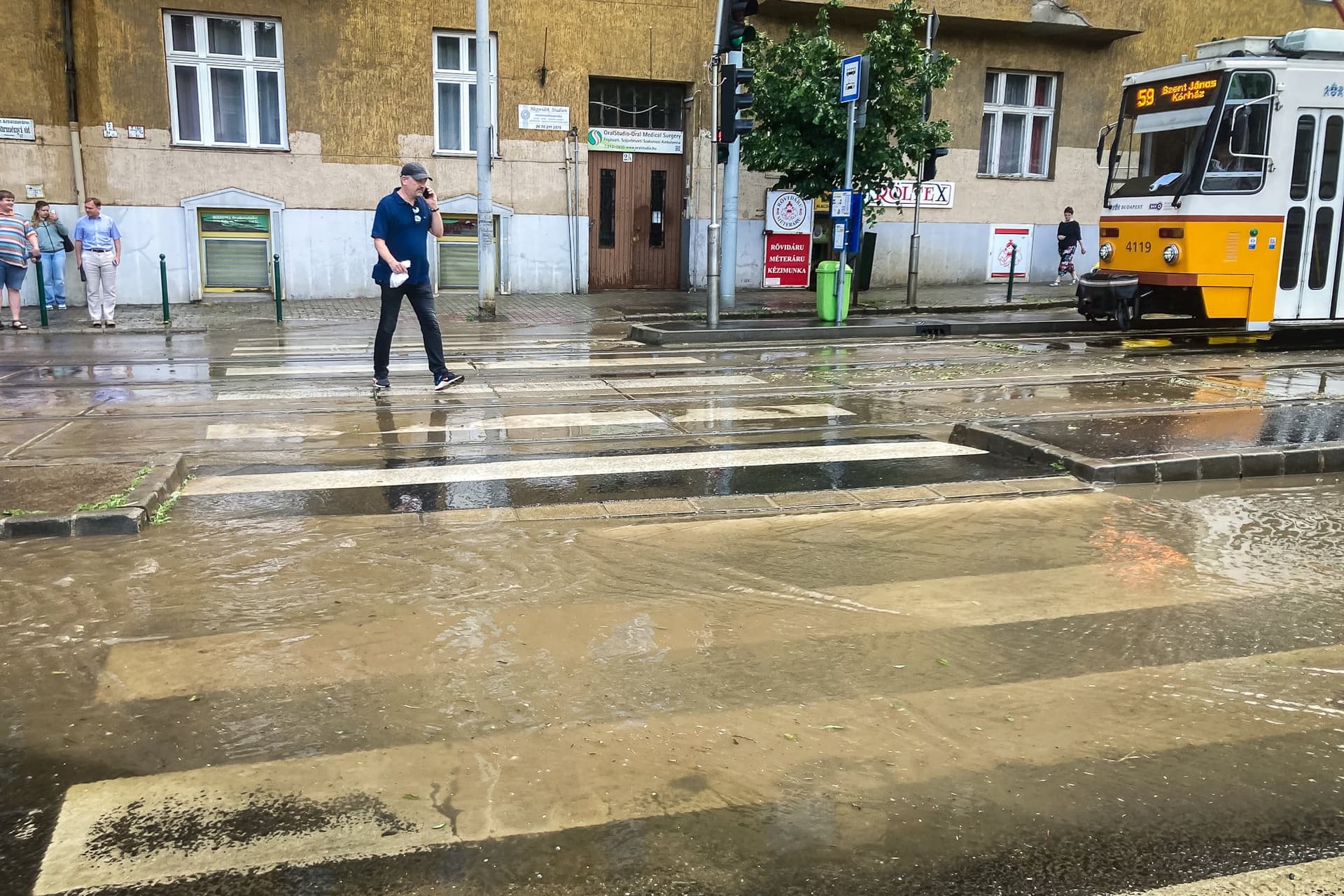 Esőzés Budapesten