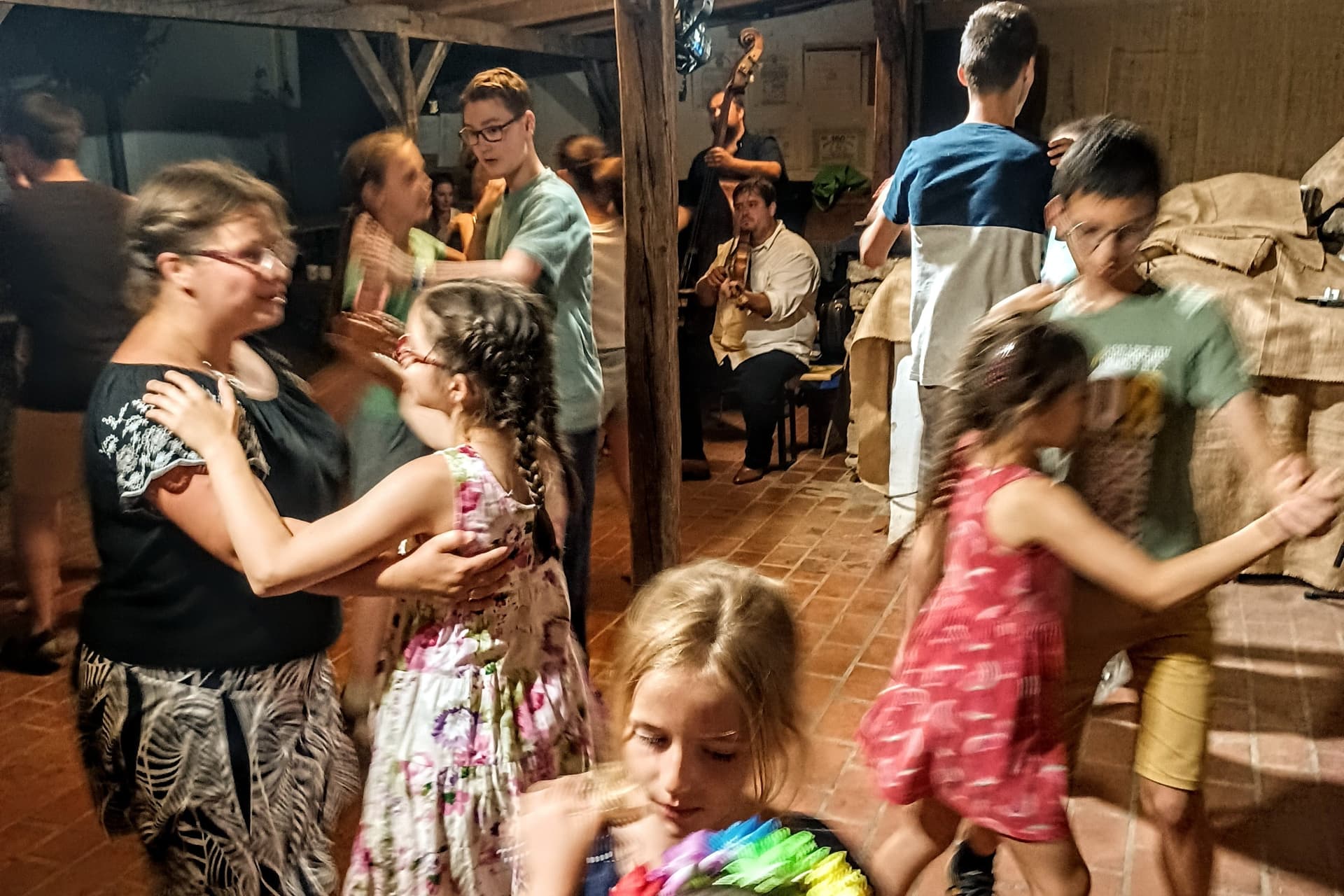 Megkezdődött az Erdélyi Táncháztalálkozó Székelyudvarhelyen