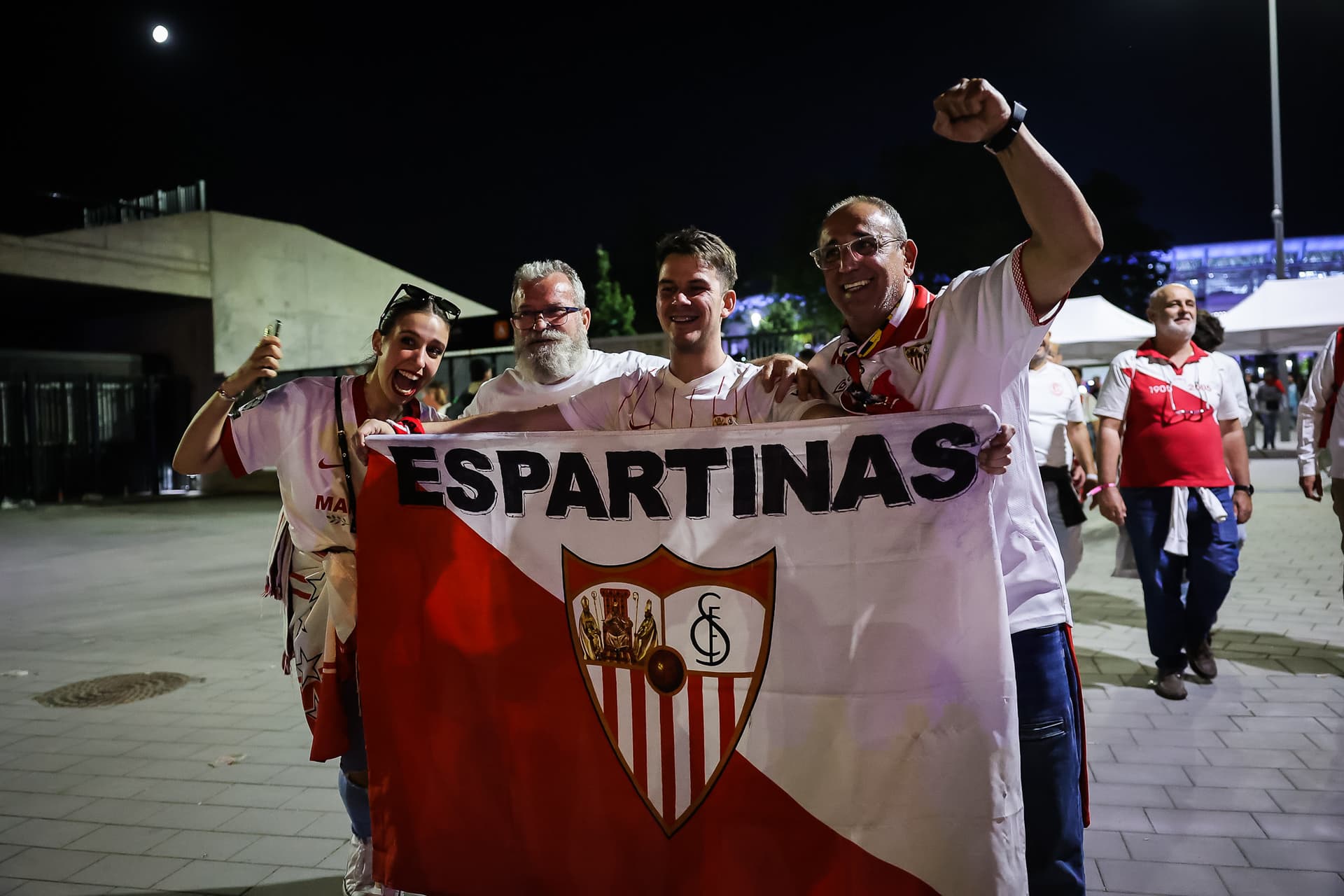 Öröm a Sevilla szurkolótáborában