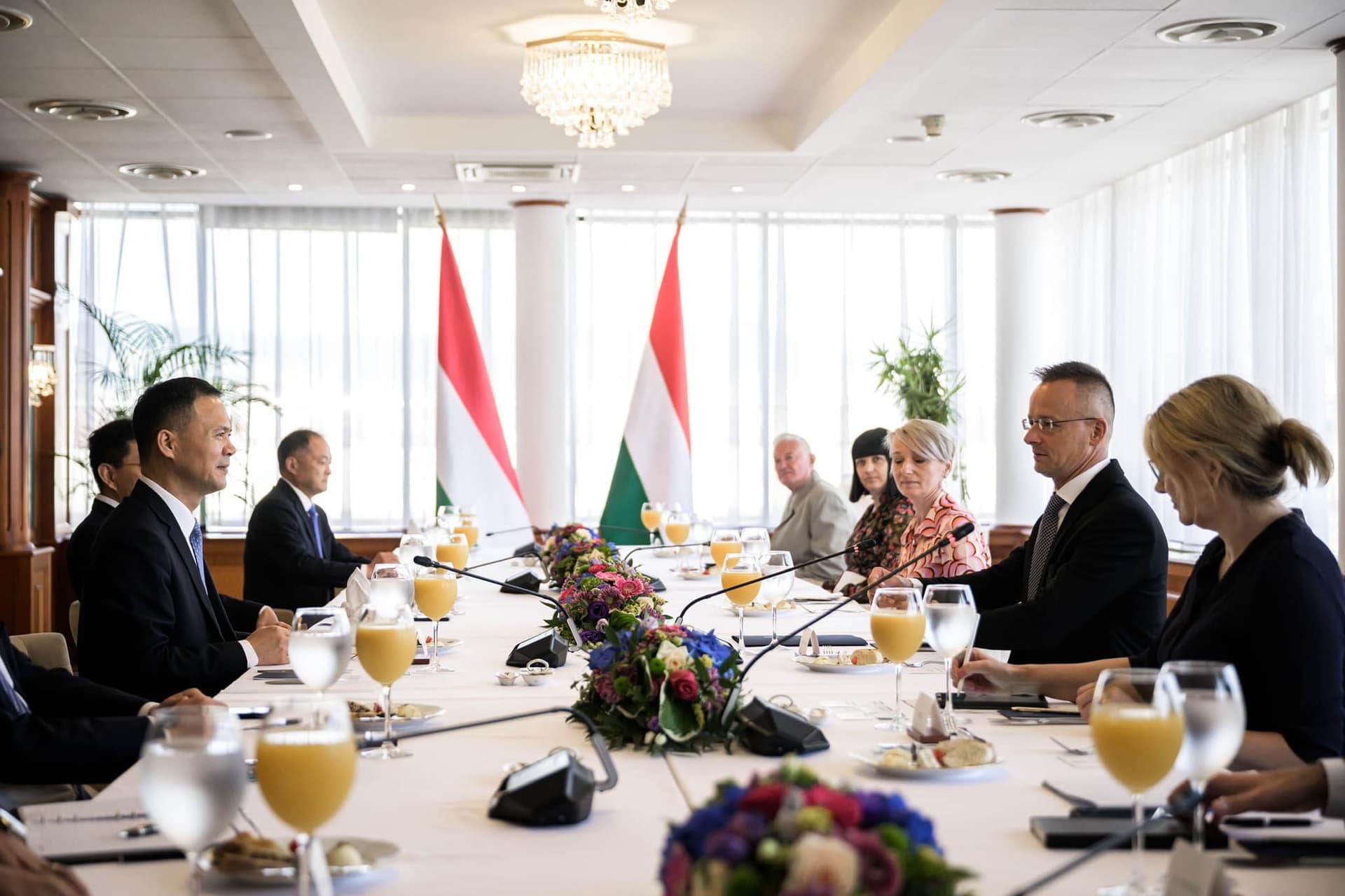 Szijjártó Péter: 520 milliárd forintos óriásberuházással 900 új munkahelyet hoz létre a kínai Huayou Cobalt + VIDEÓ