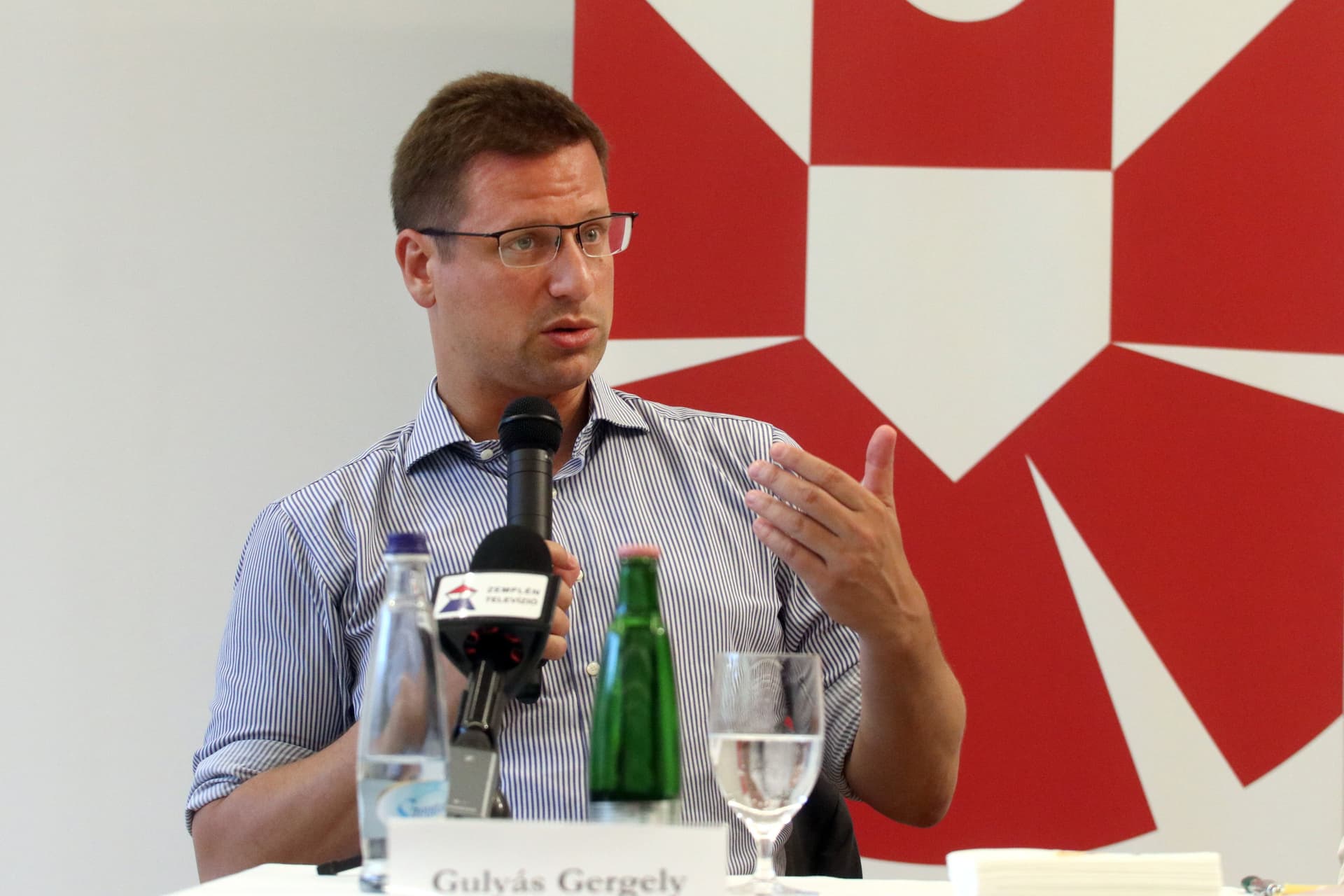 Gulyás: A magyar kormány próbál a demokrata amerikai adminisztrációval szövetségesként együttműködni