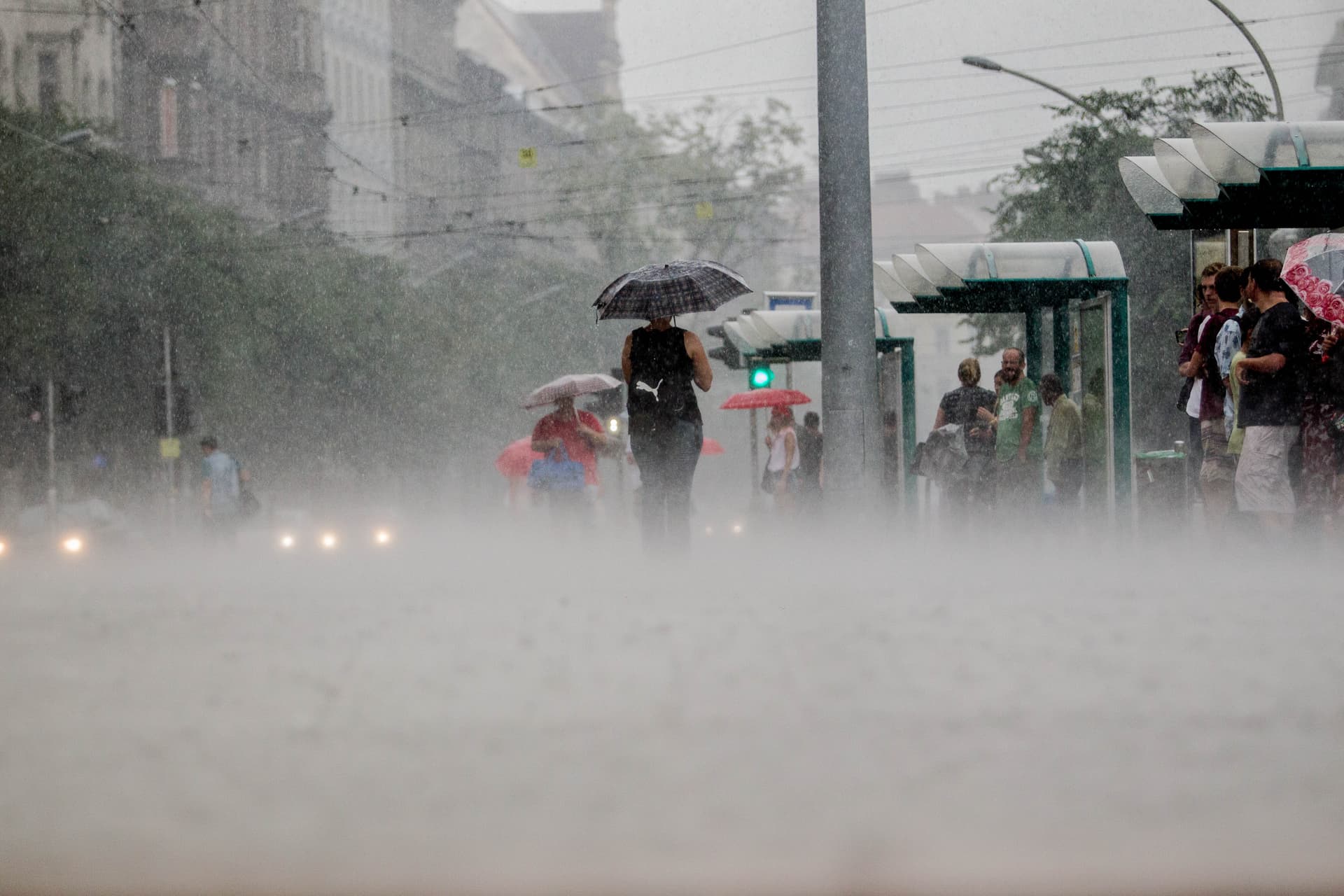 Hétfőn a hőséget hatalmas vihar zárhatja