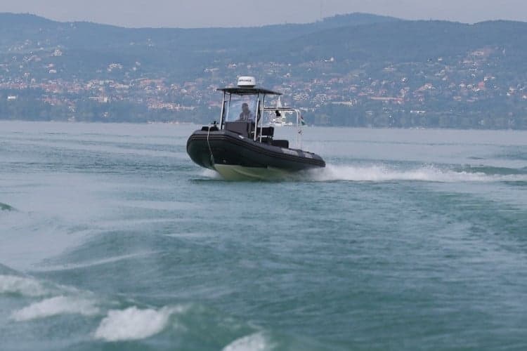 Sorra szedi áldozatait a Balaton: Most egy 21 éves fiú és egy 80 éves asszony is vízbe fulladt