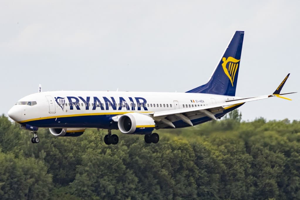 A Ryanair a felére csökkenti berlini járatainak számát az év végéig