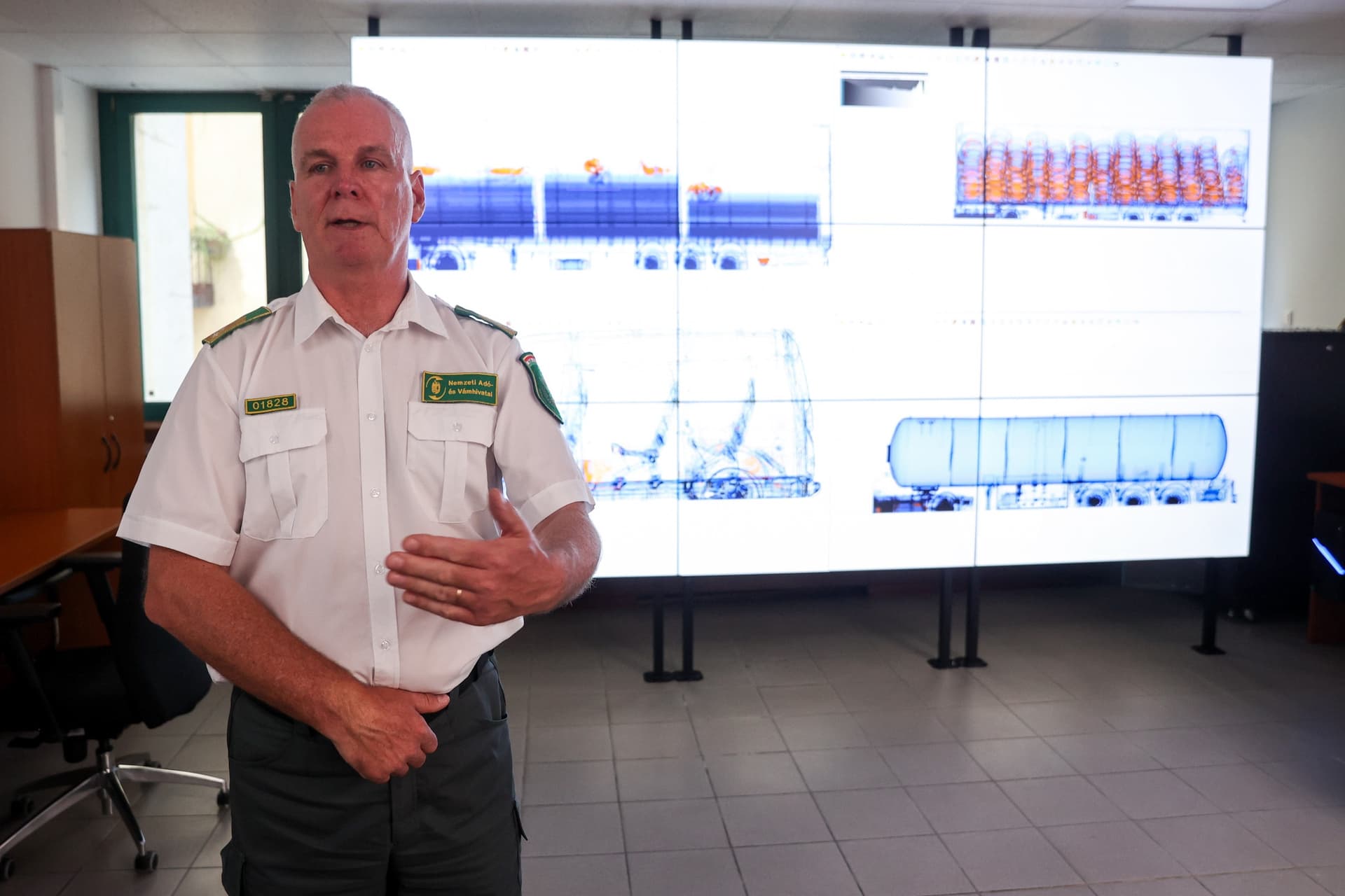 Röntgenképelemző és Felügyeleti Központ megnyitója