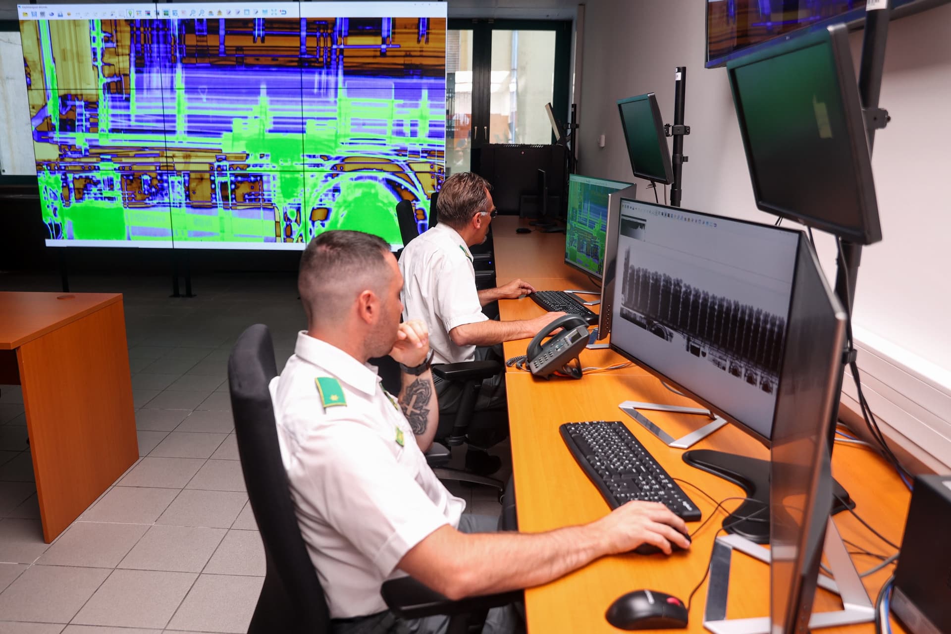 Röntgenképelemző és Felügyeleti Központ megnyitója
