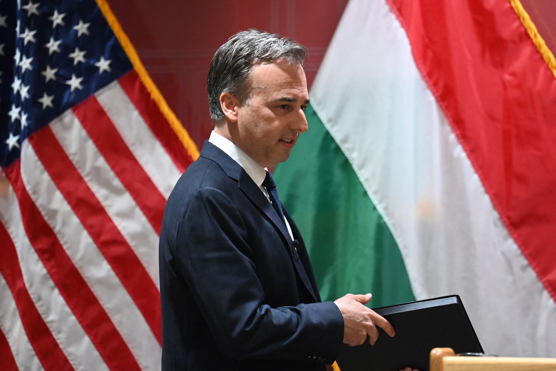 Washingtonban panaszkodott ránk David Pressman