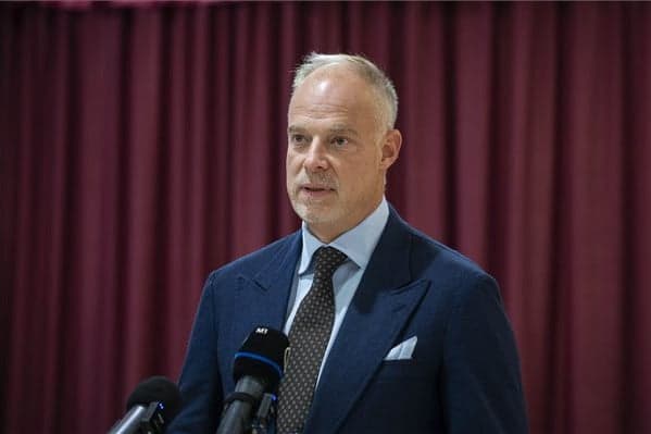 Szalay-Bobrovniczky Kristóf: az egész országot kell védeni