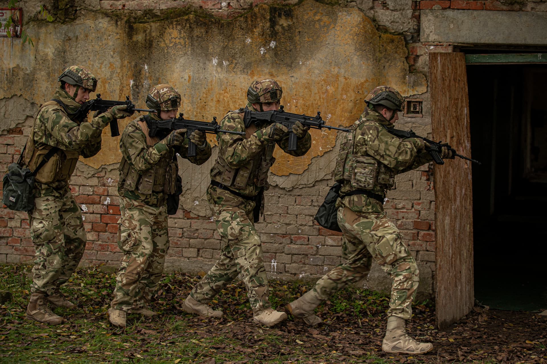 Tisztjelöltek is részt vesznek az Adaptive Hussars 2023 hadgyakorlaton