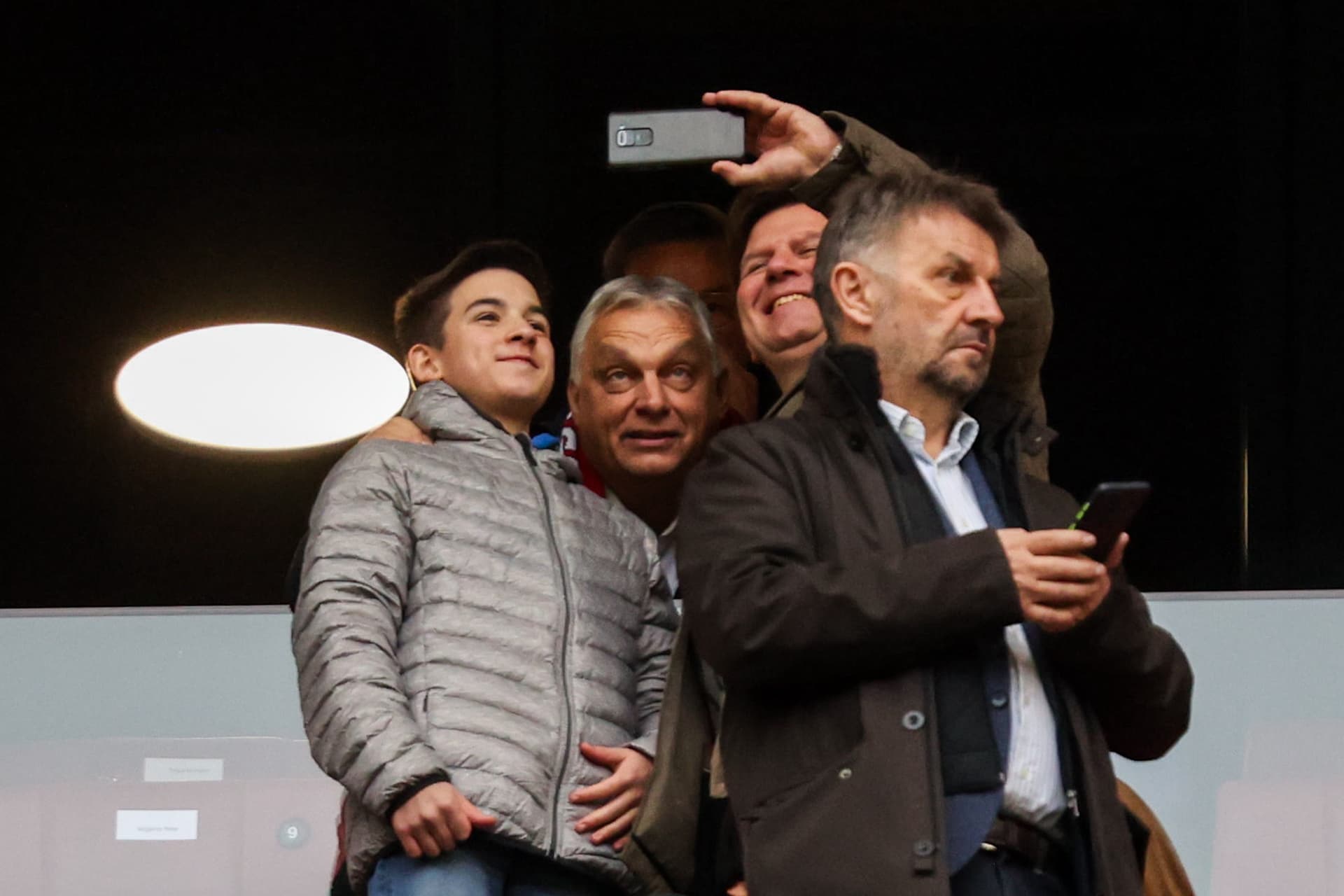 szelfi orbán viktor Magyarország-Montenegró Európa-bajnoki selejtező