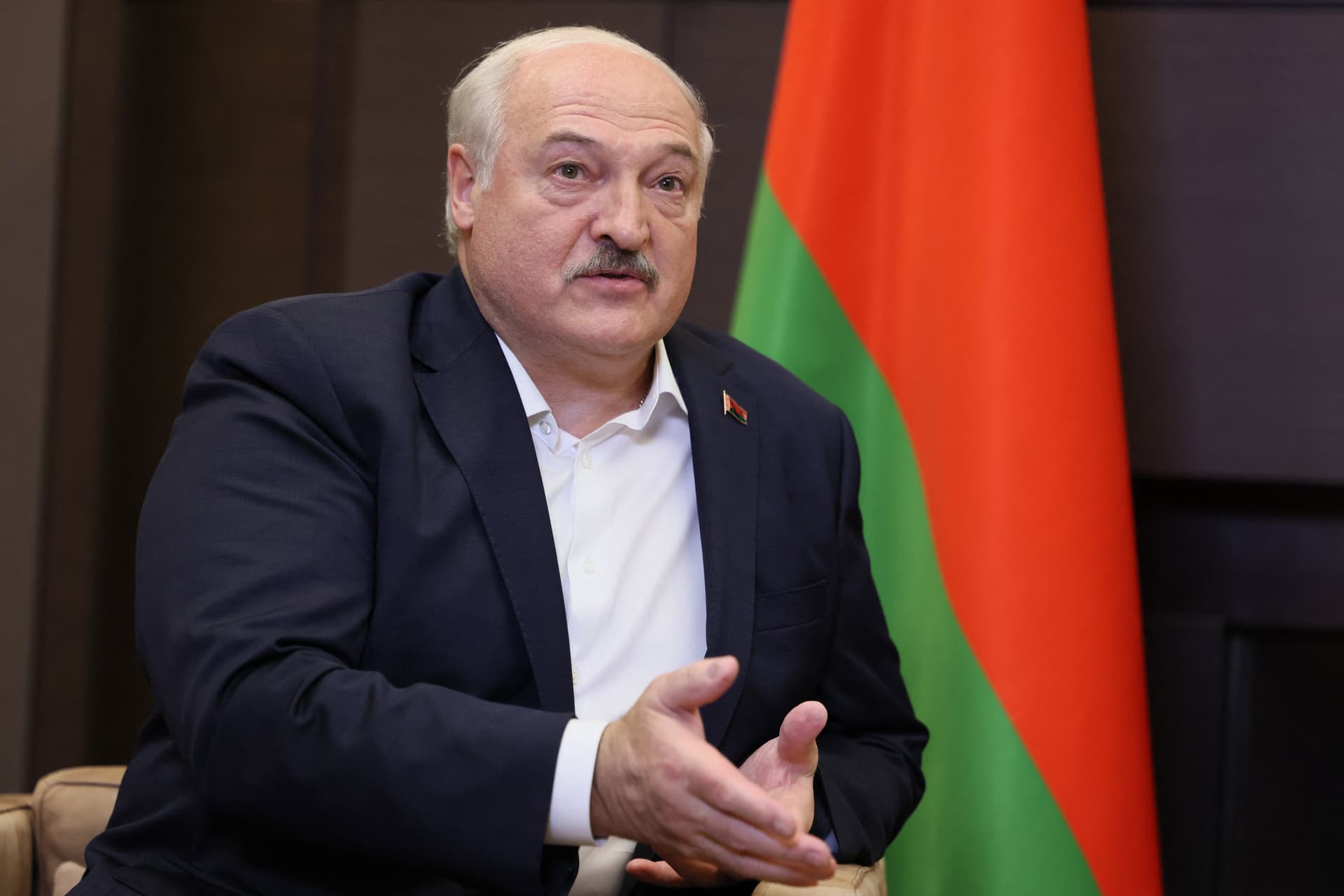 Lukasenka: Ukrajna összeomlik, ha nem zárják le a háborút