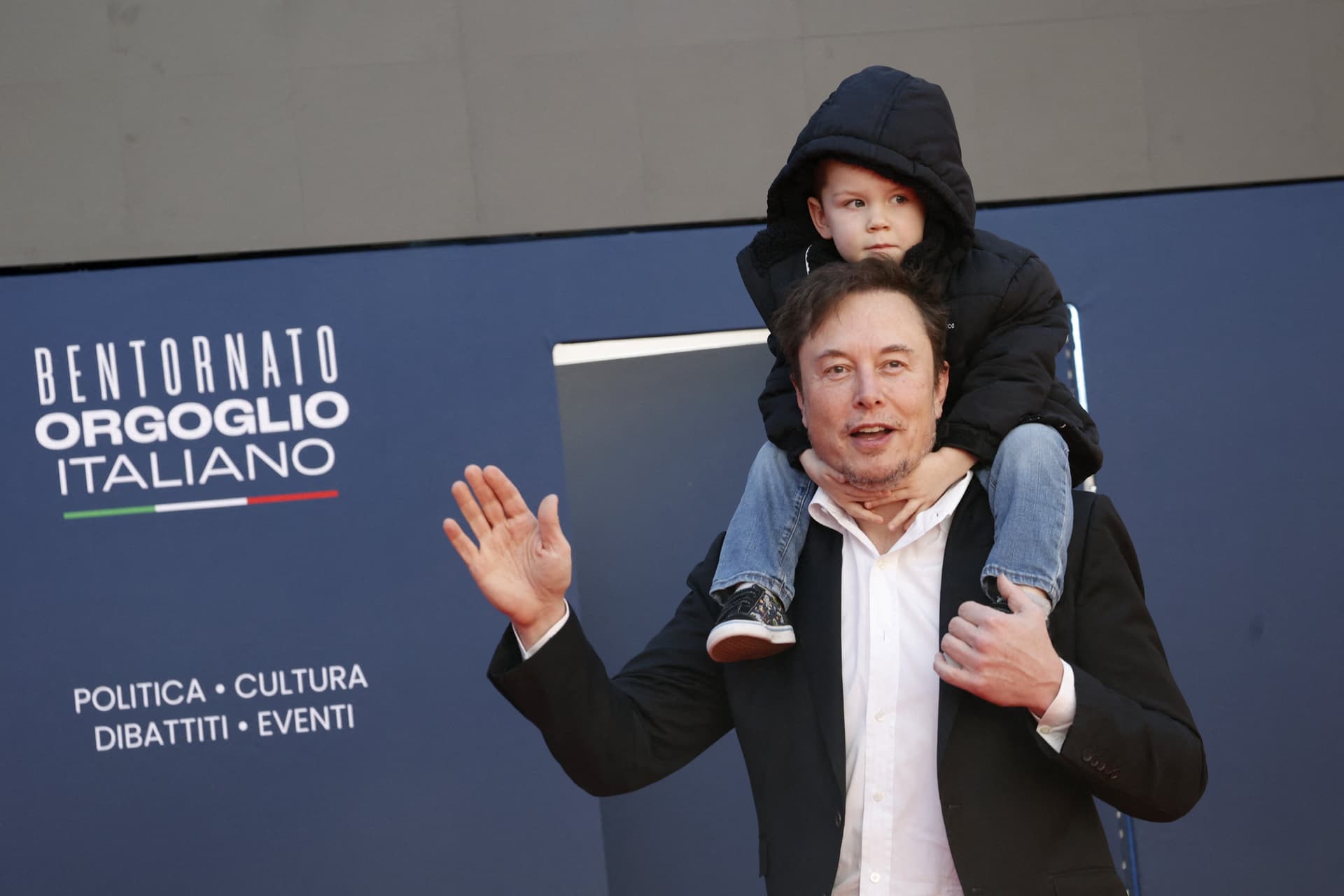 Elon Musk a nemzetek identitását erősítené