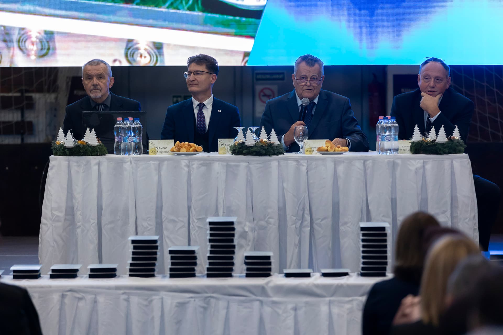 Évértékelő és karácsonyi díjátadó a Videotonnál