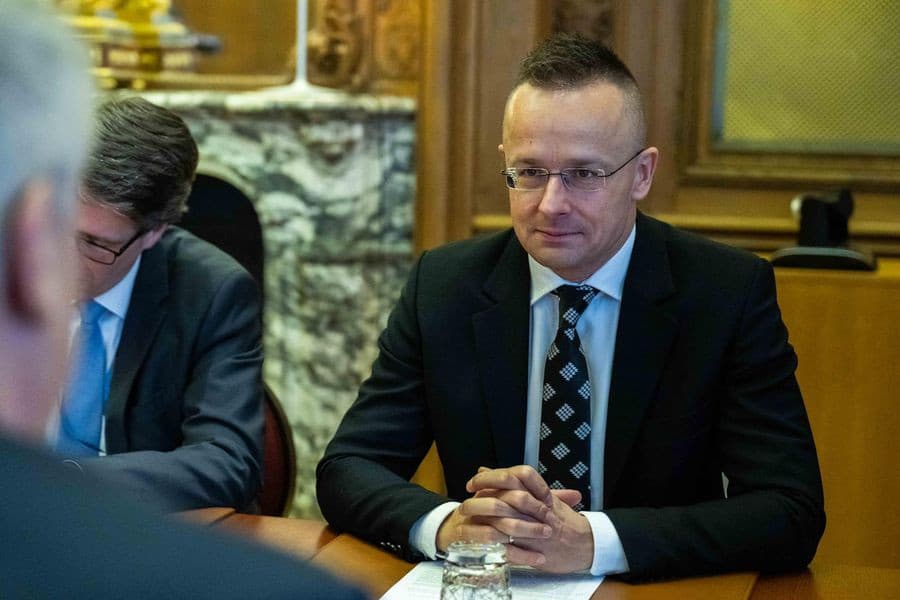 Szijjártó: Fontos, hogy a vajdasági magyarságnak az eddiginél is erősebb képviselete legyen Belgrádban