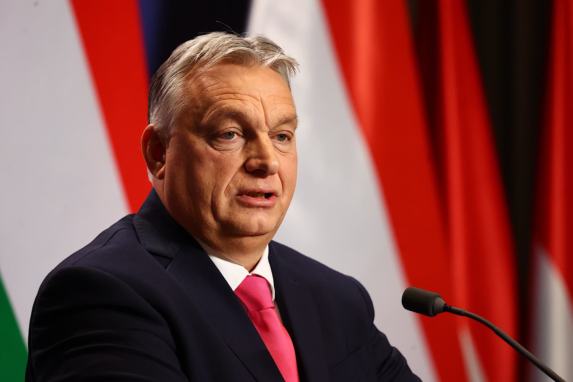 Orbán Viktor: Adjon Isten boldogságot hazánkba! Boldog új évet, Magyarország!