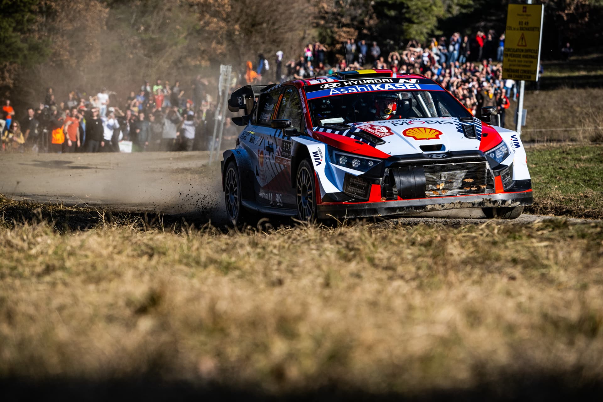 Neuville megakadályozta Ogier 10. győzelmét