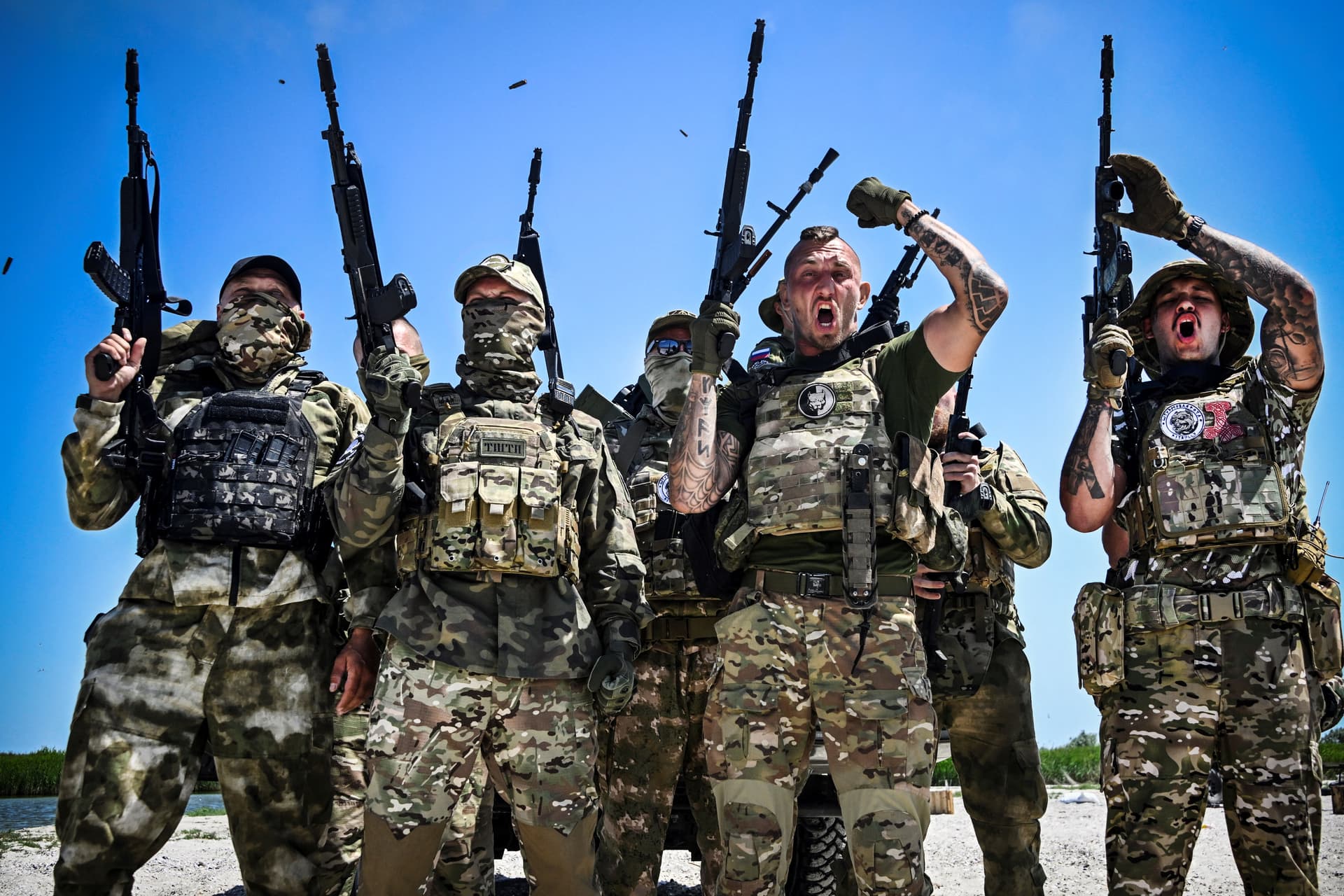 Española csoport orosz ukrán háború katona