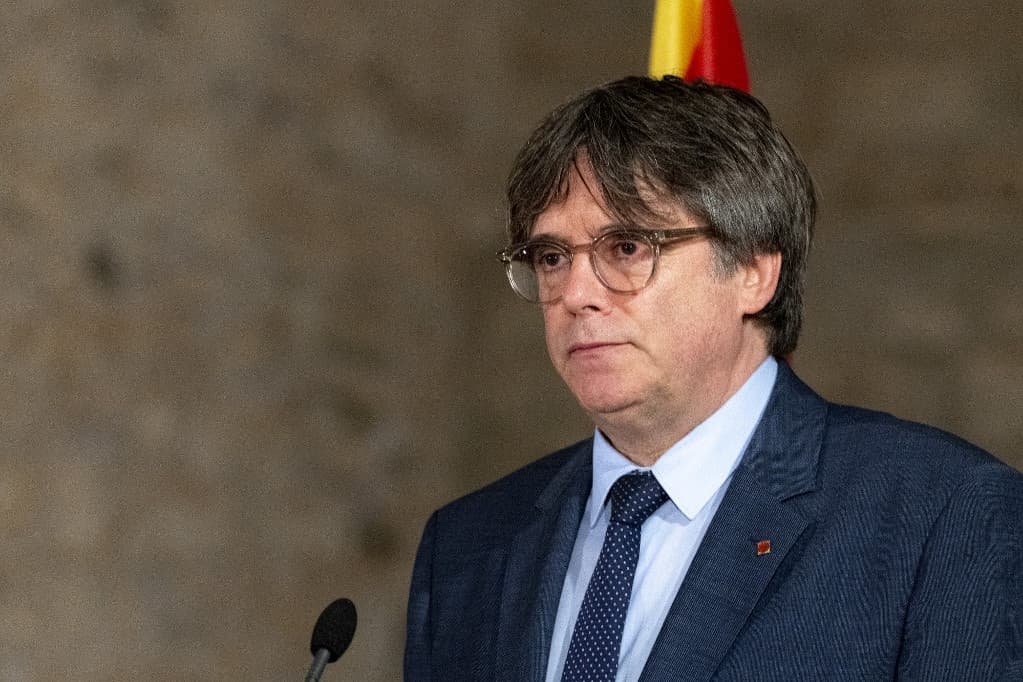A spanyol legfelsőbb bíróság terrorizmus miatt indít vizsgálatot Carles Puigdemont volt katalán elnökkel szemben