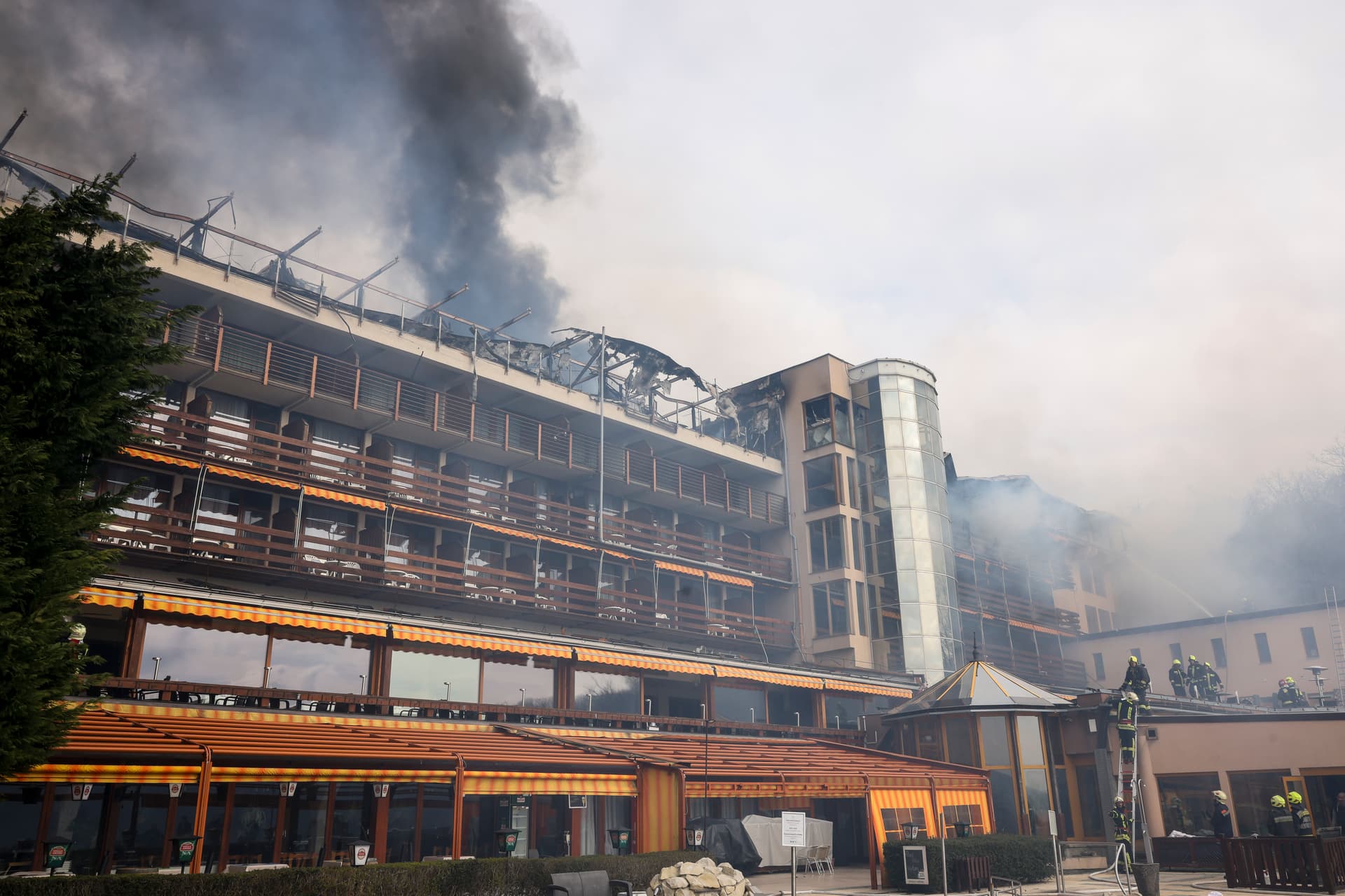 Tűz ütött ki a visegrádi Hotel Silvanusban + VIDEÓ