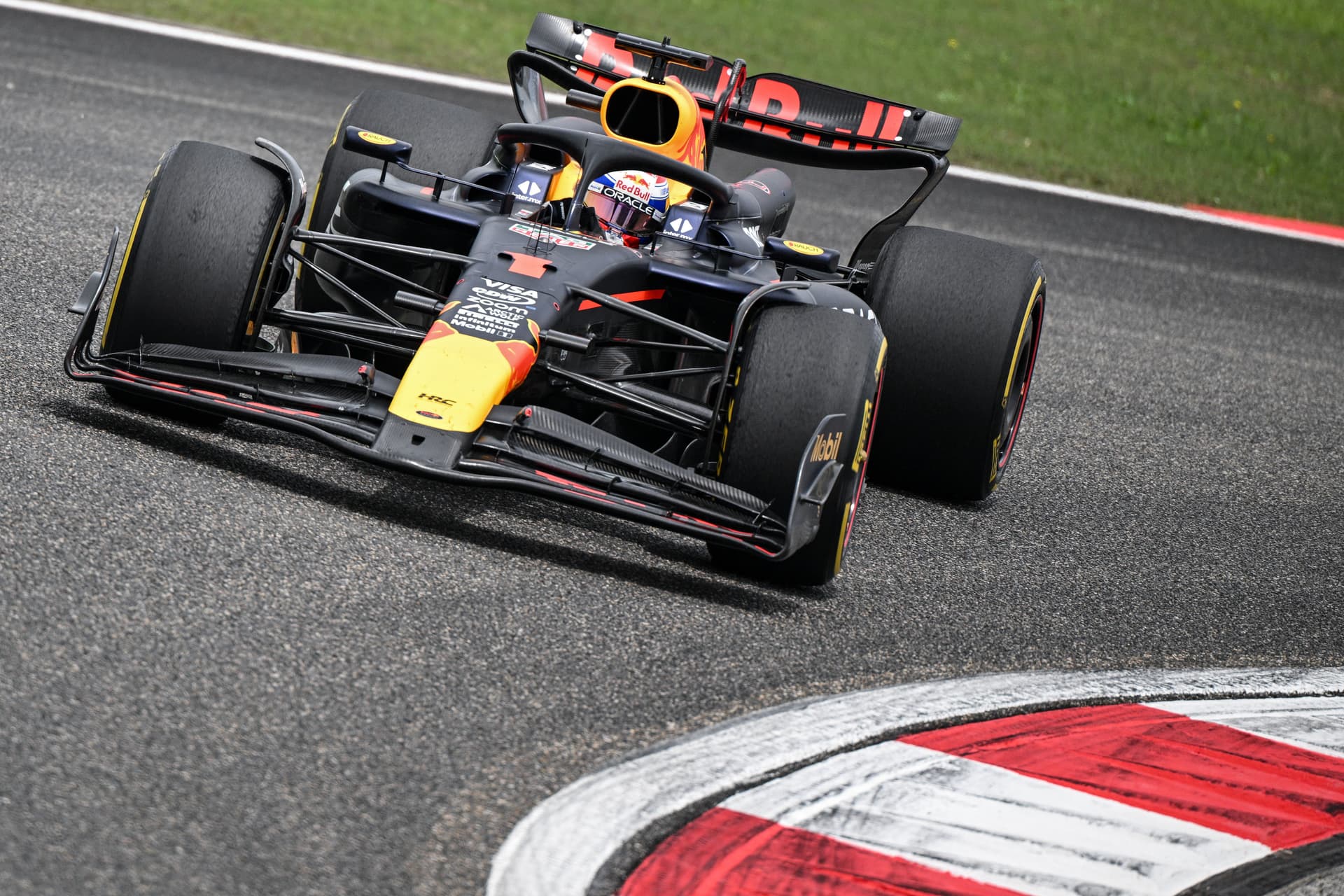 Verstappené a pole pozíció