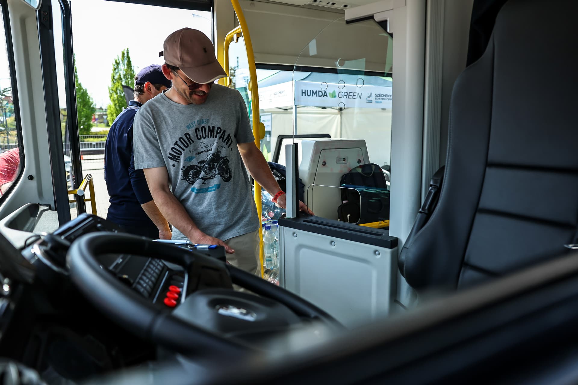 A HUMDA Magyar Mobilitás-fejlesztési Ügynökség Zrt. Zöld Életre Valók komplex e-mobilitás roadshowja Veszprémben