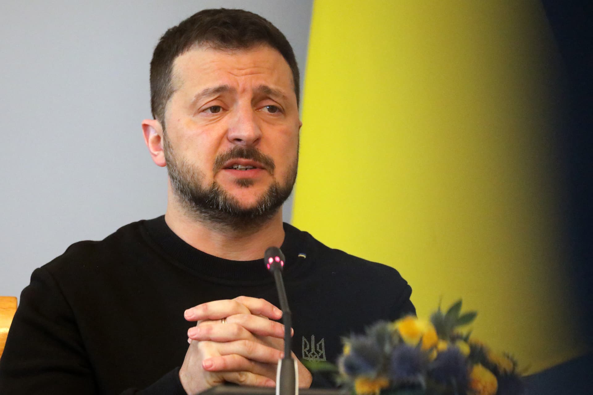 Zelenszkij: Túl lassú Ukrajna nyugati segélyezése