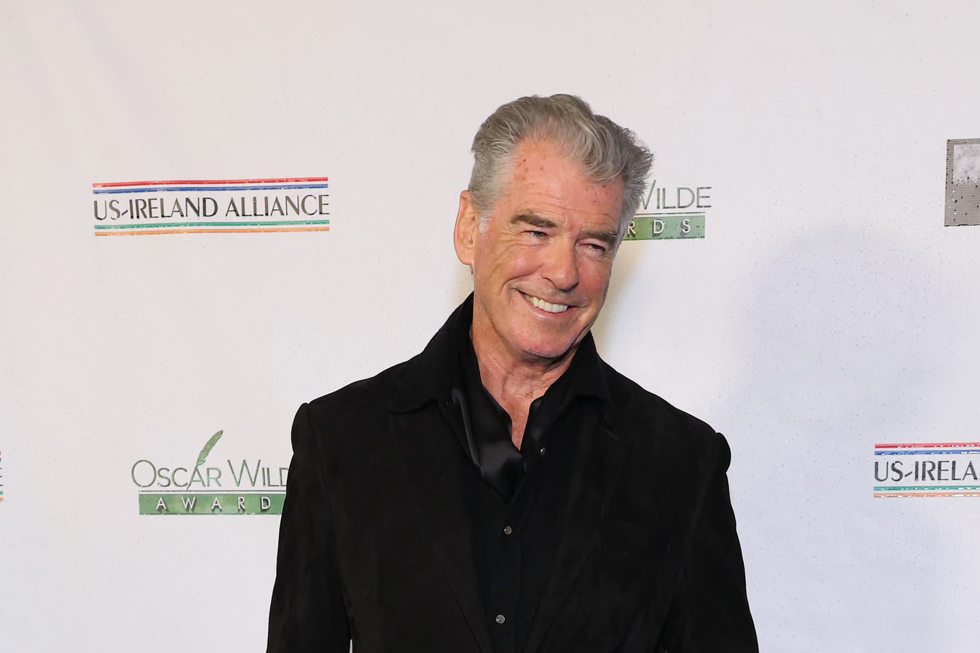 Fia rendezi Pierce Brosnant a Wolfland című vérfarkasos thrillerben