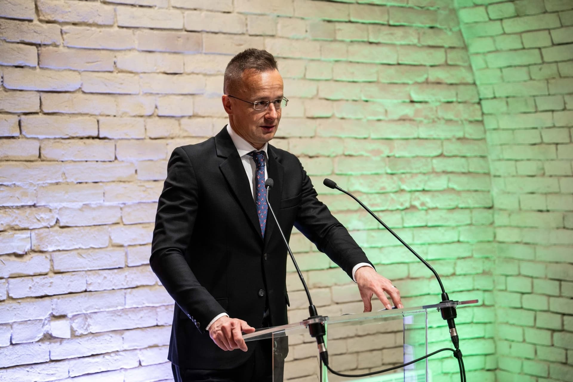 Szijjártó Péter: Az európai választás meghatározó abból a szempontból, hogy békében vagy háborúban fogunk-e élni