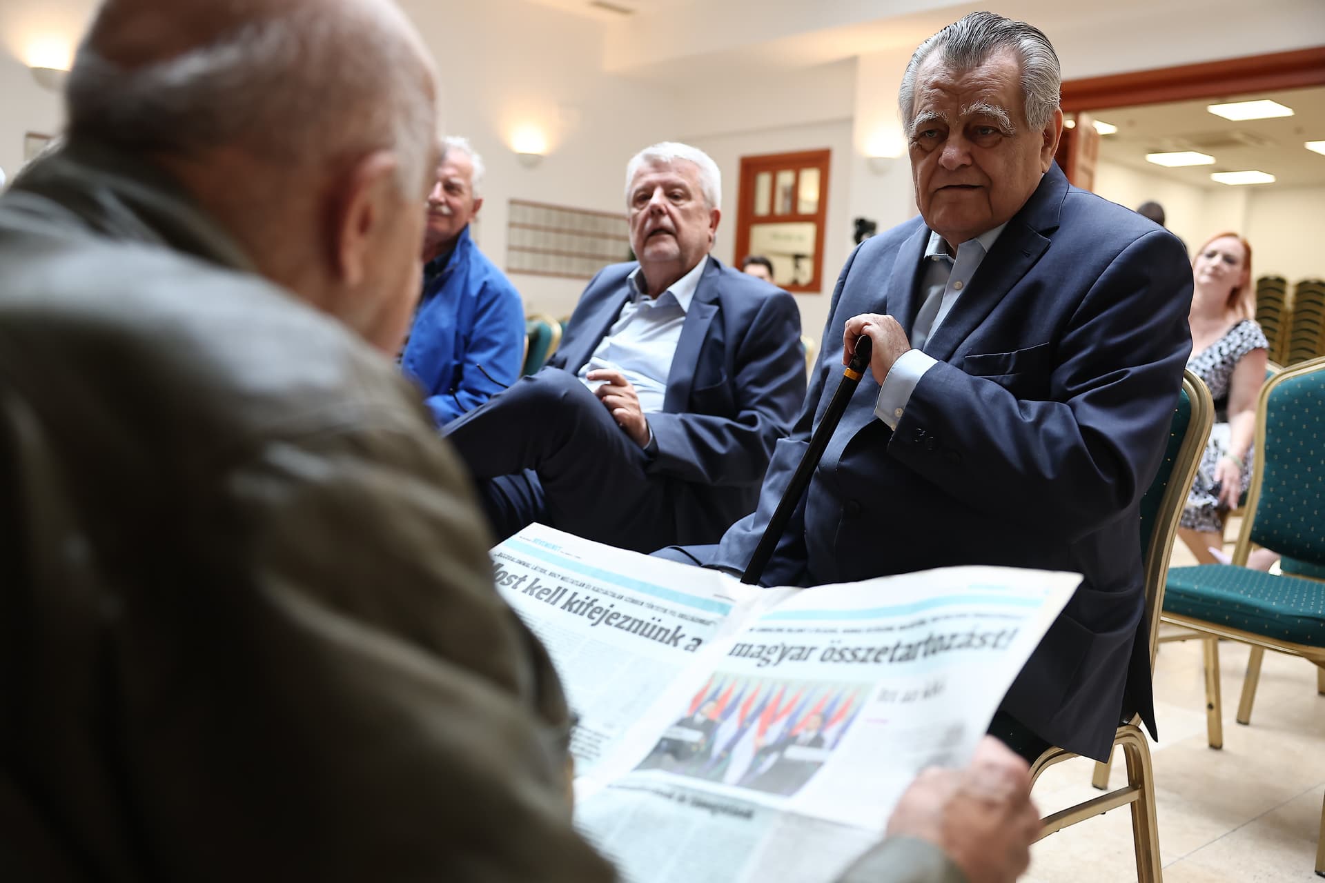 A rendkívüli sajtótájékoztató a hagyományosan ismert Békemenetről
