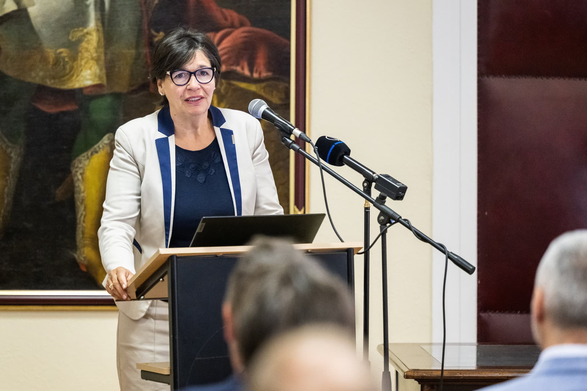 Pölöskei Gáborné: Dicséretre méltó tudást adnak át a középiskolák
