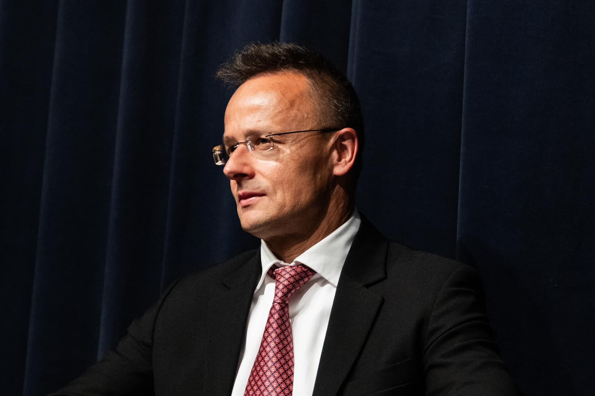 Szijjártó Péter: A srebrenicai ENSZ-határozat veszélyes ellentéteket éleszthet újra a Nyugat-Balkánon