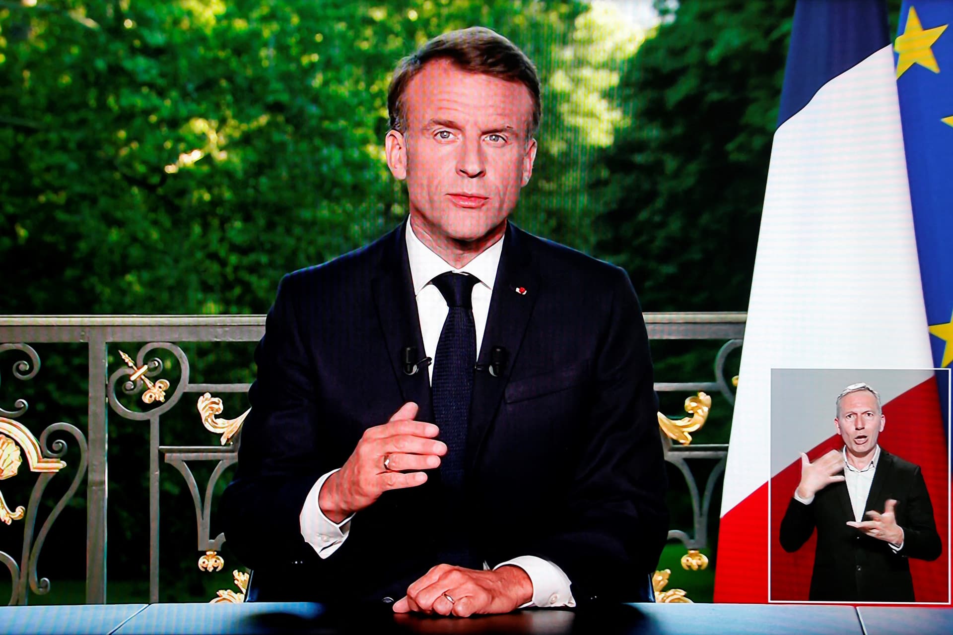 Emmanuel Macron politikája megbukott