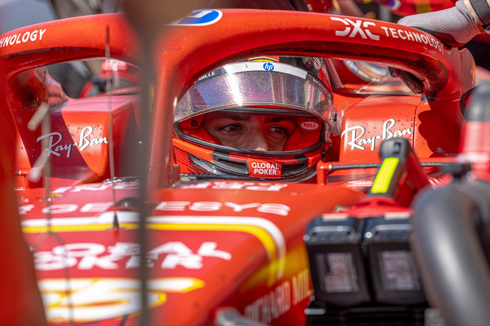 Sainz volt a leggyorsabb az első szabadedzésen