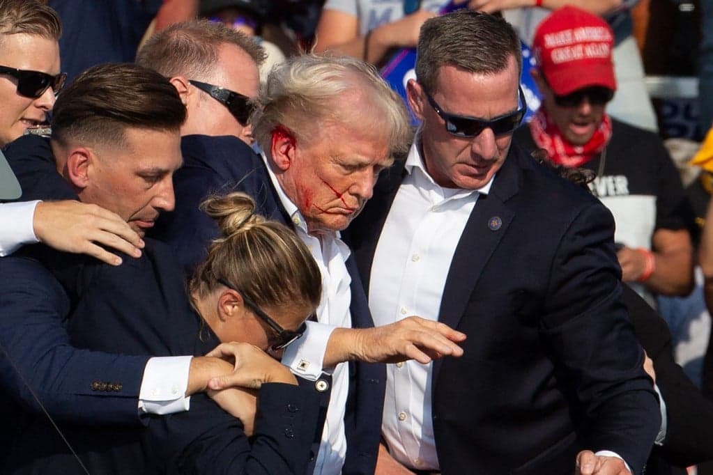 Trump-merénylet: szenátusi tagok felelősségre vonást és elbocsátásokat követelnek