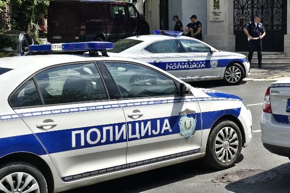 A szerb hatóságok lecsaptak a rendőrgyilkosra