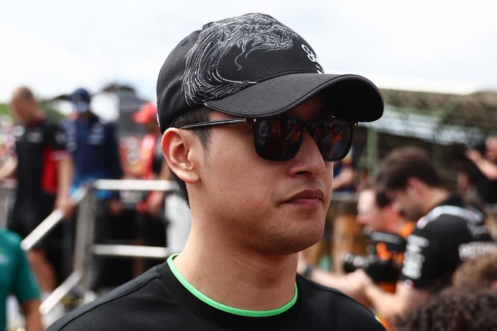Zhou Guanyu Csou Kuan-jü (kínai, Sauber)