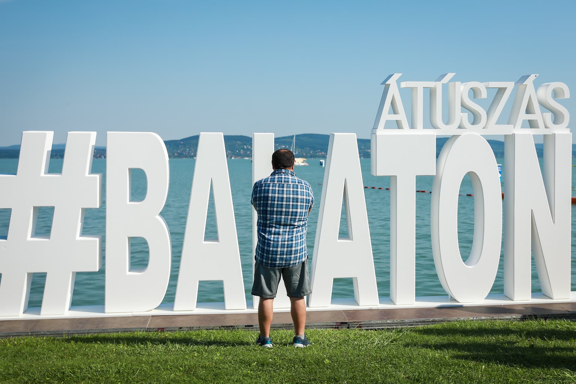 Vasárnap rendezik a Balaton-átúszást