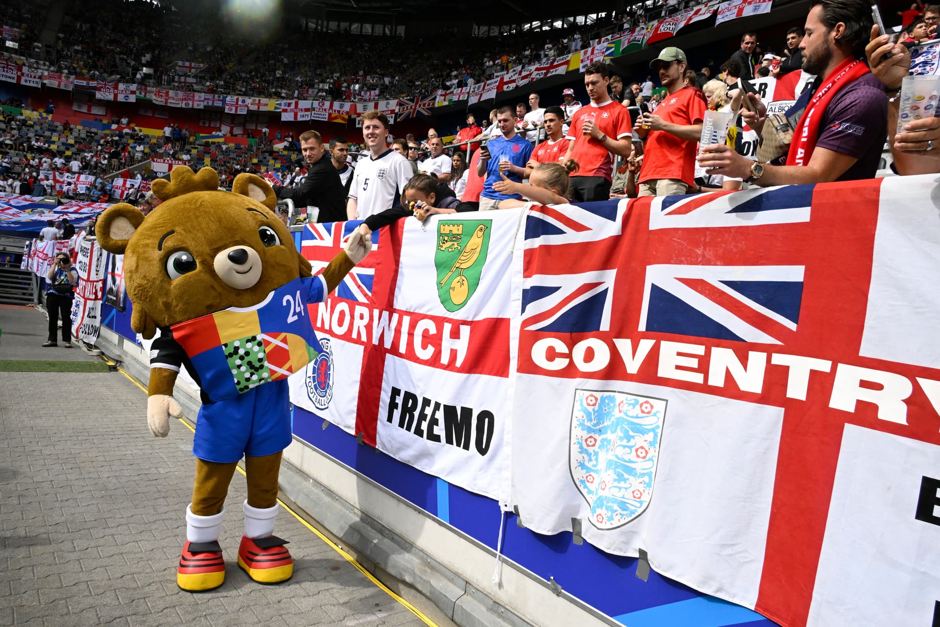 EURO 2024  Anglia-Svájc