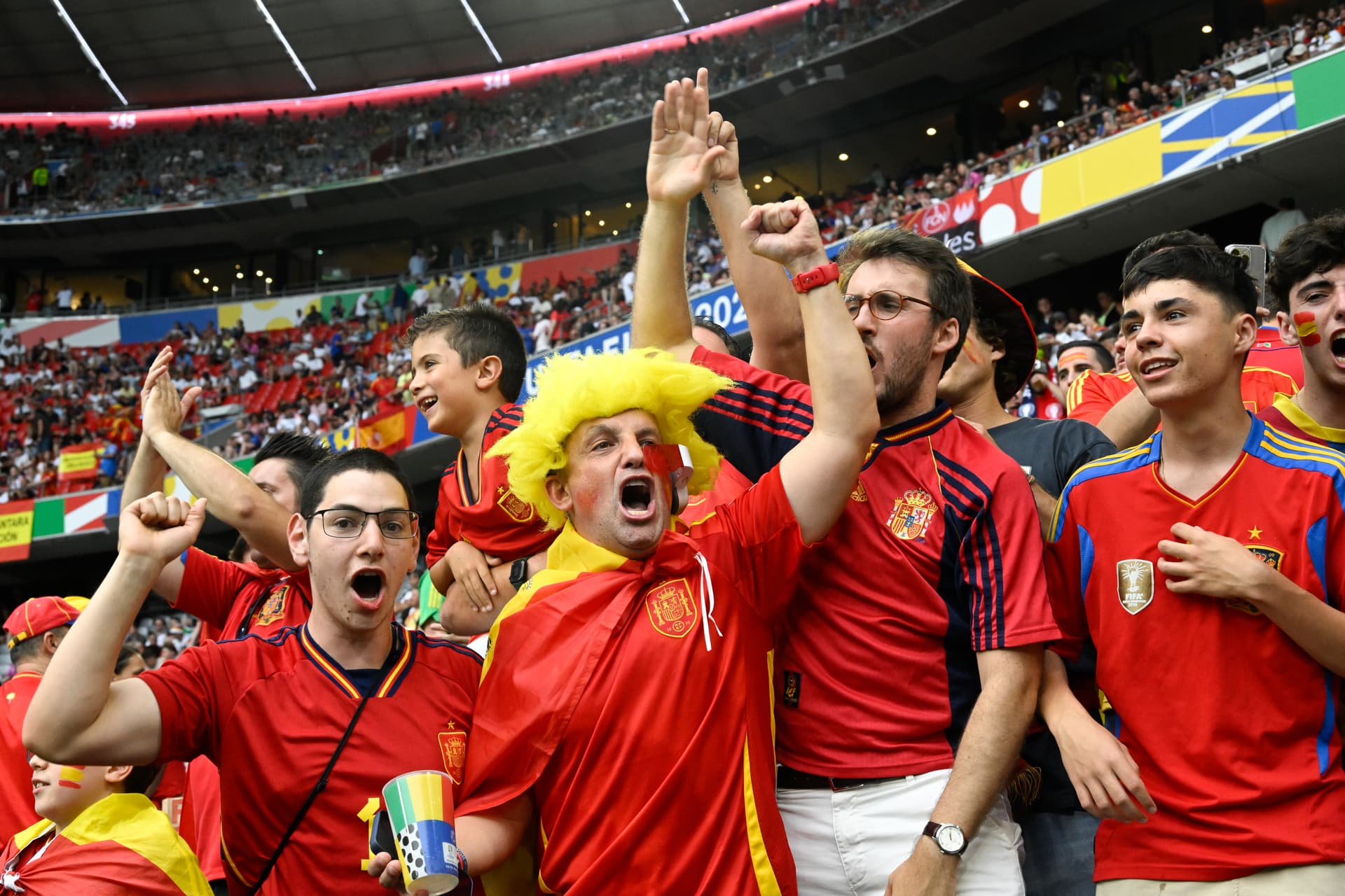 Szurkolók az EURO 2024  Spanyolország-Franciaország mérkőzésen 2024. július 9-én