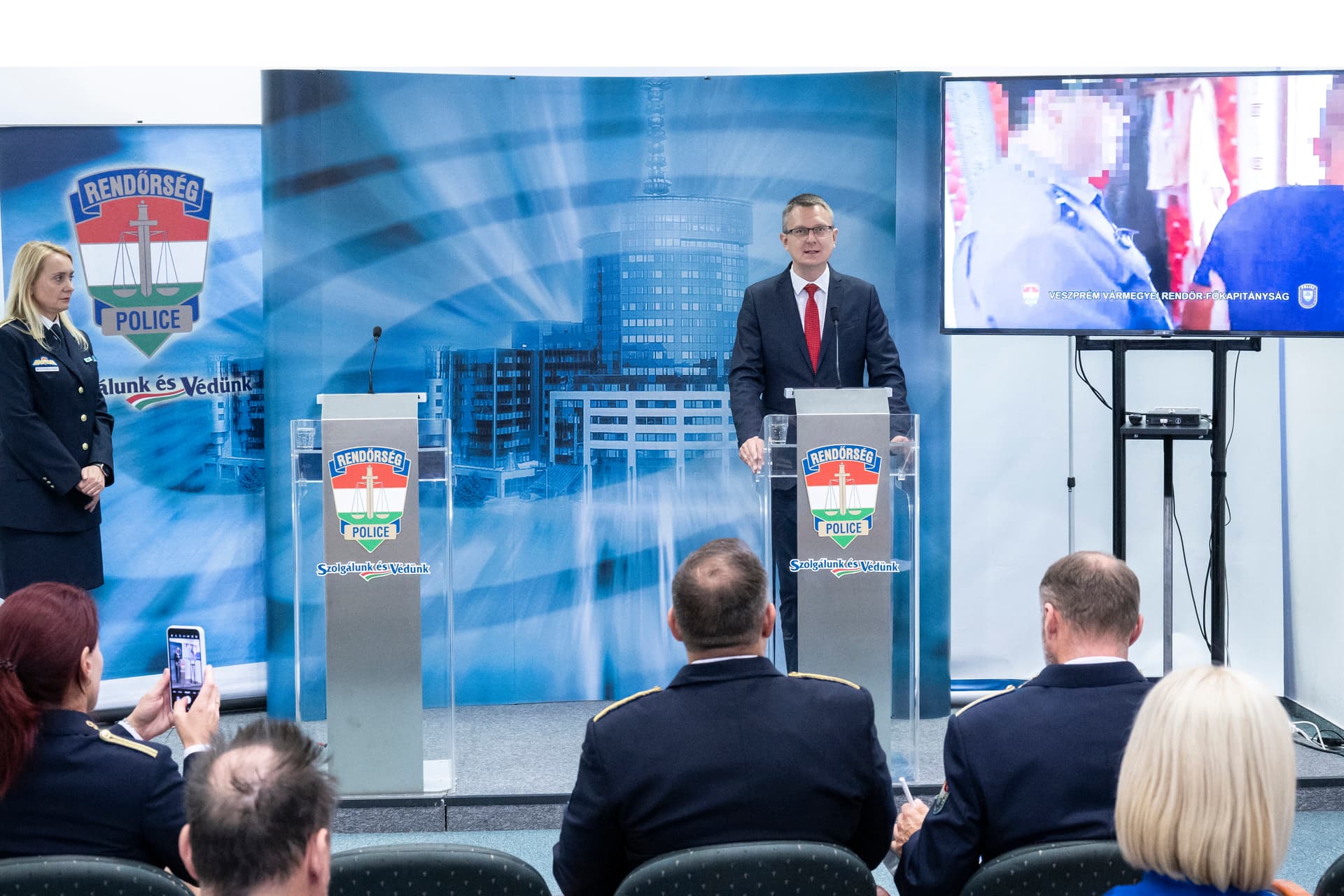 Rétvári Bence: Hét szerrel bővült a tiltott dizájner drogok listája