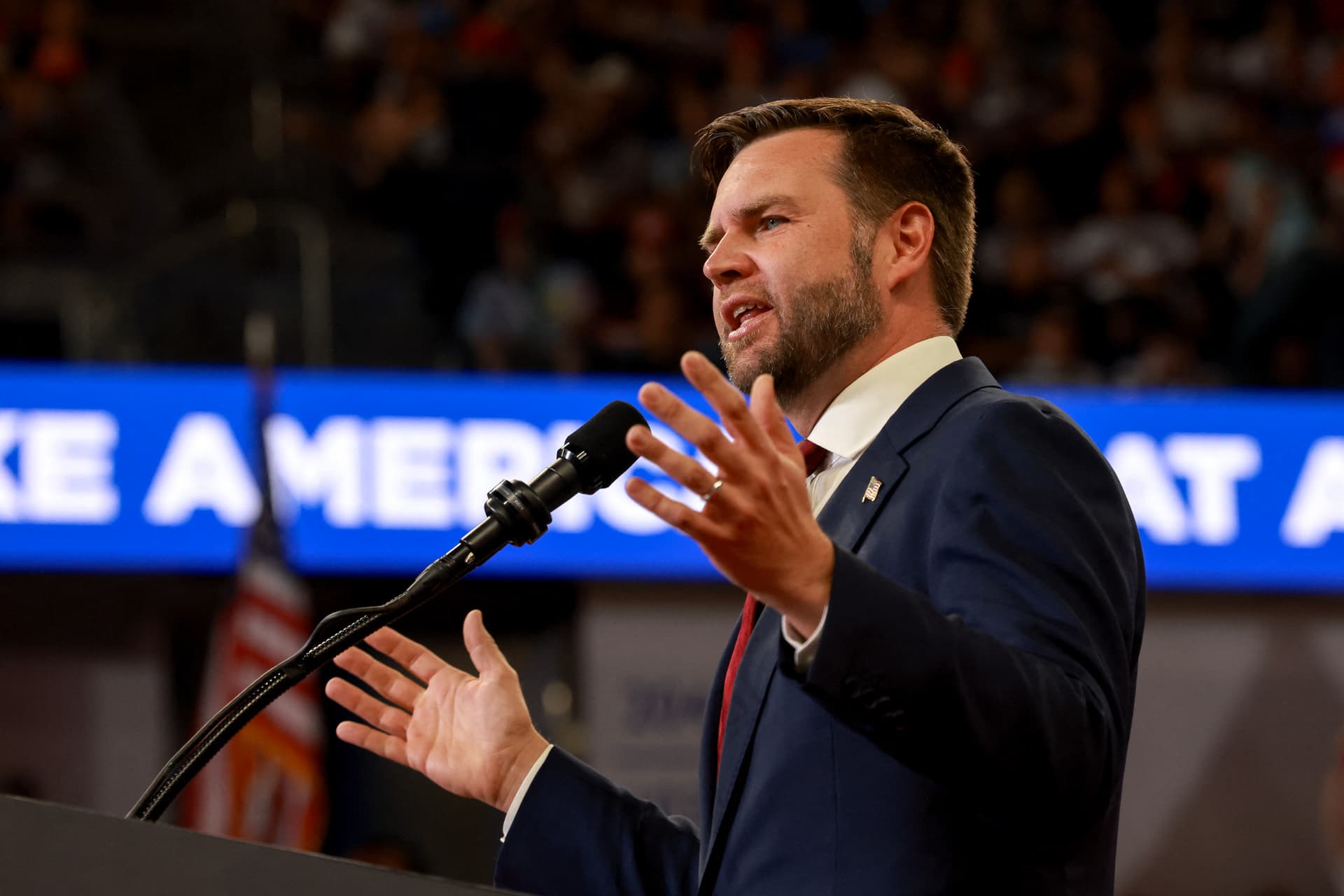 Támadja a New York Times JD Vance szenátort