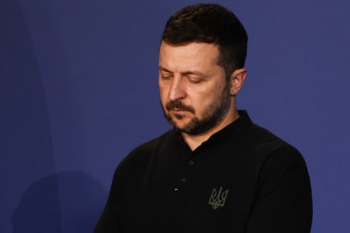 Már az ukránok is Zelenszkijt támadják